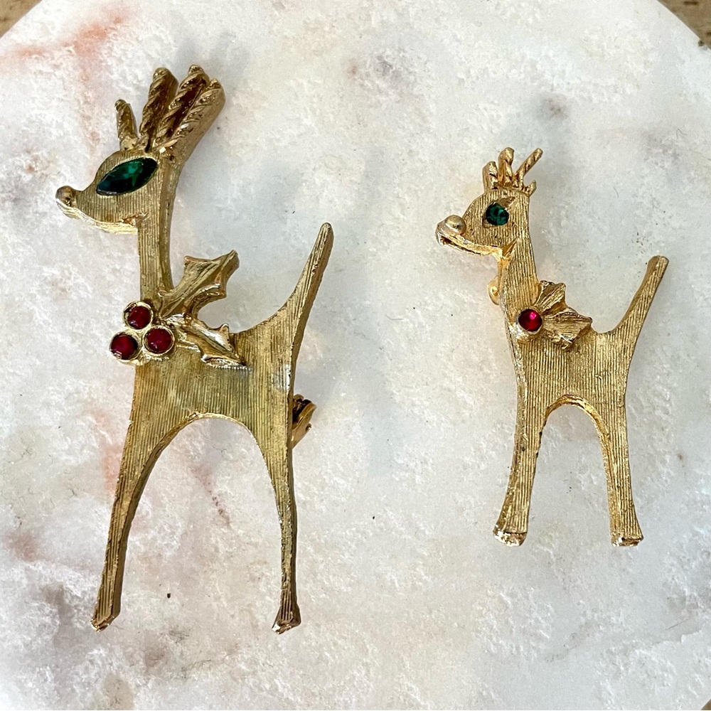 Pair of Reindeer Pins, Broaches with small Stones